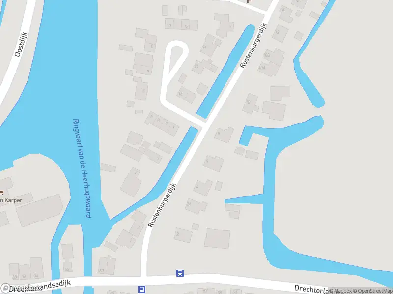 Ambulance met gepaste spoed naar de Rustenburgerdijk in Ursem