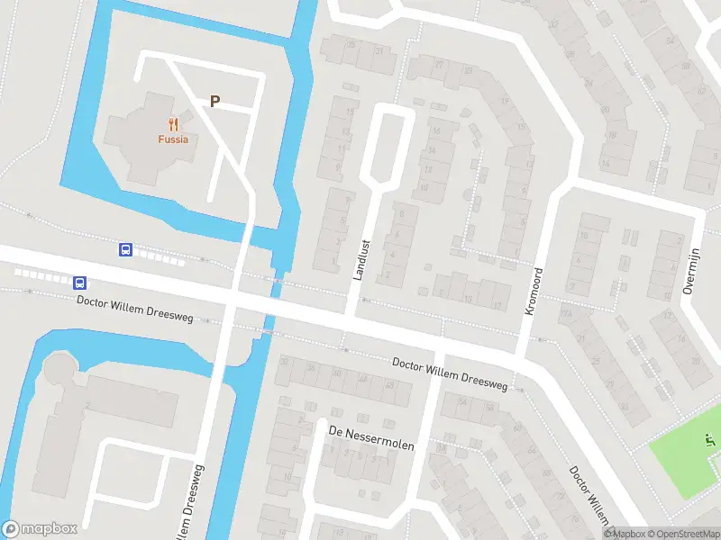 Ambulance met grote spoed naar de Landlust in Amstelveen