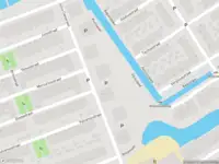 Ambulance met grote spoed naar de Vitruviusstraat in Leiden