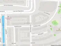 Ambulance met grote spoed naar de Kortenakenstraat in Amsterdam