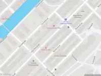 Ambulance met gepaste spoed naar de Czaar Peterstraat in Amsterdam