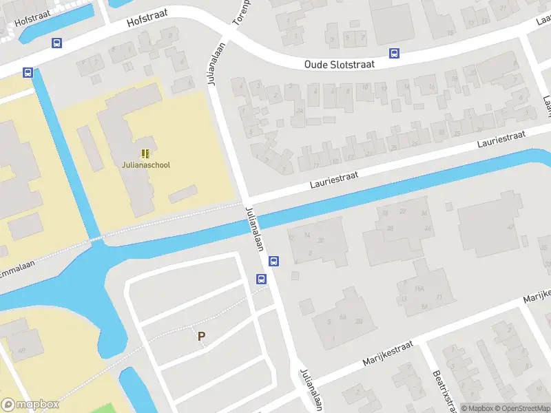 Ambulance met grote spoed naar de Lauriestraat in Schagen