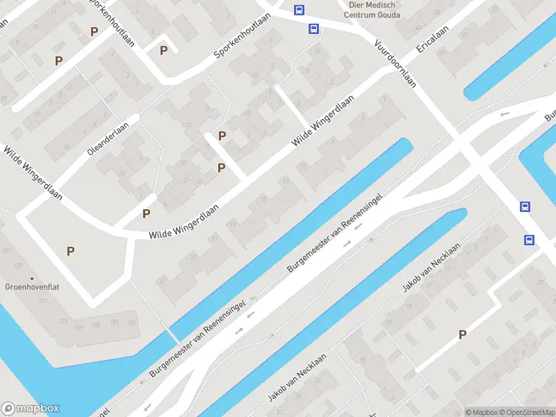 Ambulance met grote spoed naar de Burgemeester van Reenensingel in Gouda