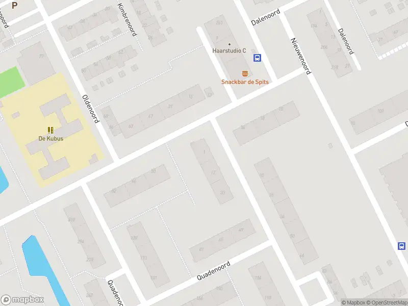 Ambulance met grote spoed naar de Quadenoord in Rotterdam