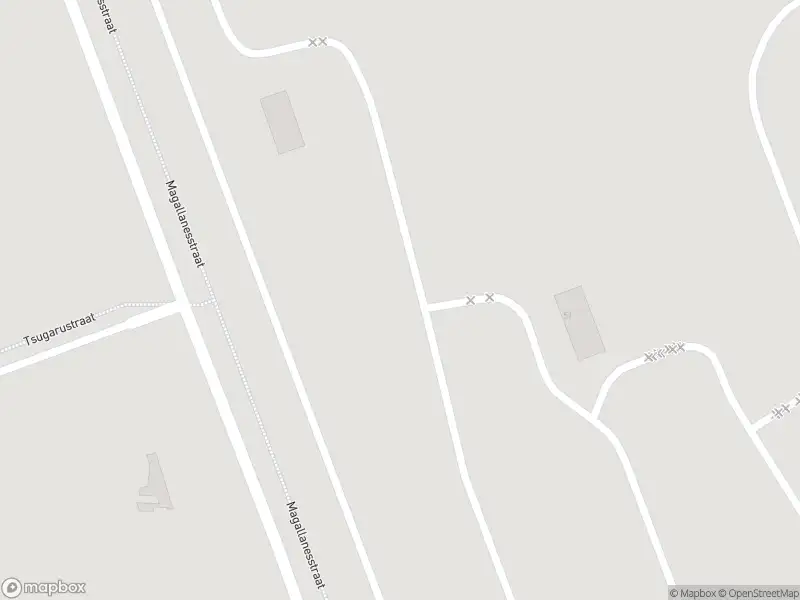 Ambulance met grote spoed naar de Madoerastraat in Maasvlakte Rotterdam