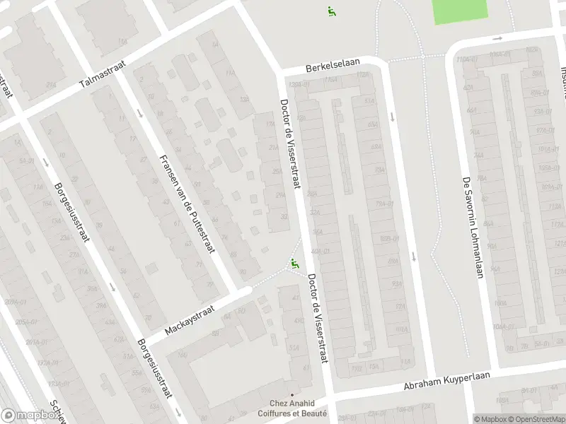 Ambulance met grote spoed naar de Dr. de Visserstraat in Rotterdam