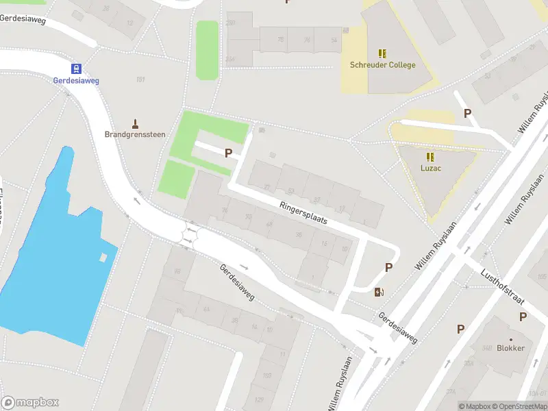 Politie naar de Ringersplaats in Rotterdam vanwege steekincident