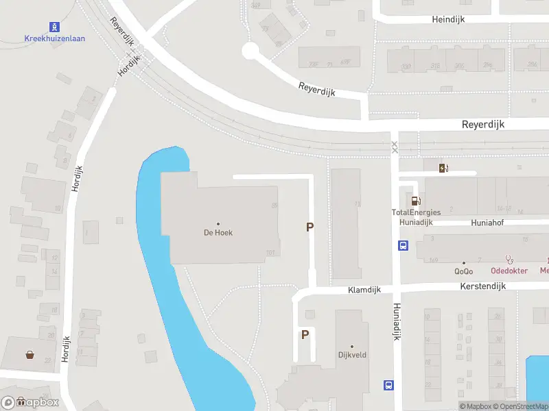 Ambulance naar de Klamdijk in Rotterdam