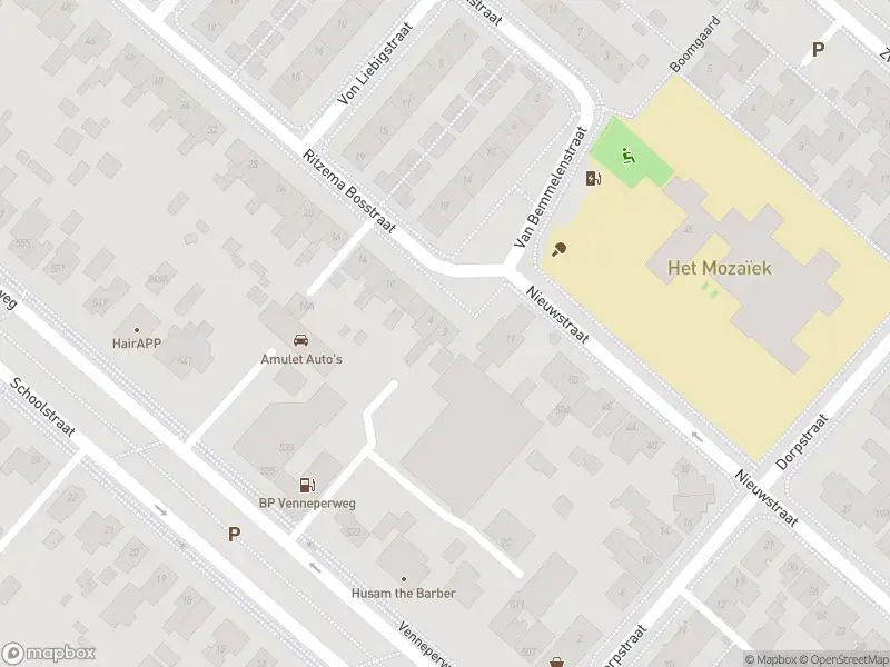 Ambulance met grote spoed naar de Ritzema Bosstraat in Nieuw-Vennep