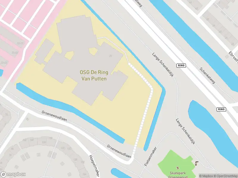 Ambulance met grote spoed naar de Groenewoudlaan in Spijkenisse