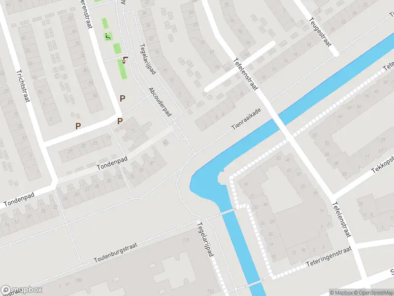 Ambulance met grote spoed naar de Twellostraat in Amsterdam