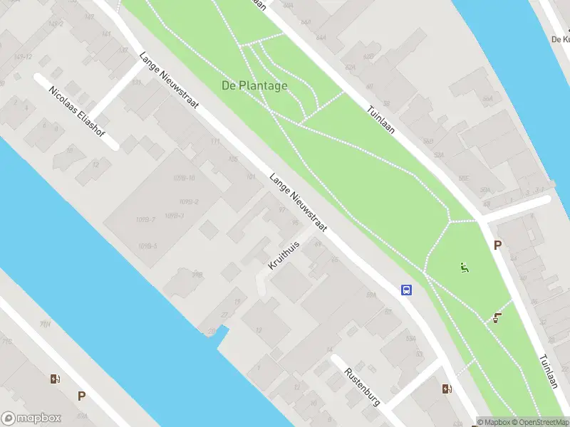 Ambulance met gepaste spoed naar de Lange Nieuwstraat in Schiedam