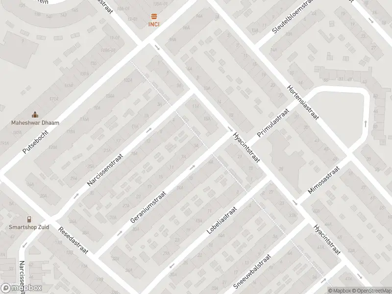 Ambulance met gepaste spoed naar de Geraniumstraat in Rotterdam