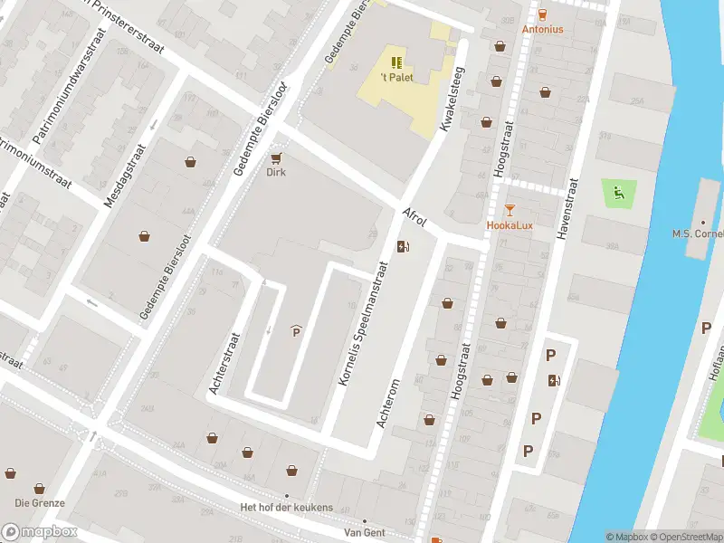 Ambulance met grote spoed naar de Kornelis Speelmanstraat in Vlaardingen