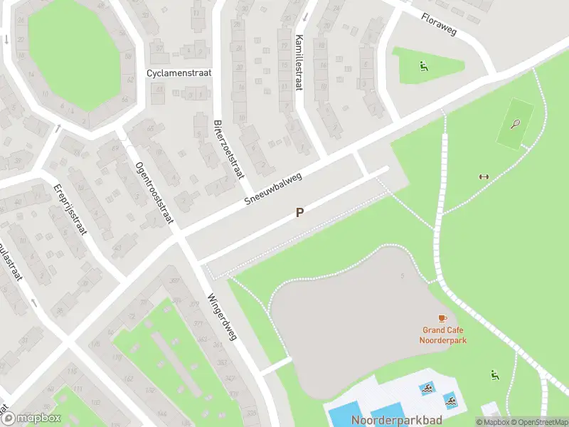 Ambulance met grote spoed naar de Sneeuwbalweg in Amsterdam