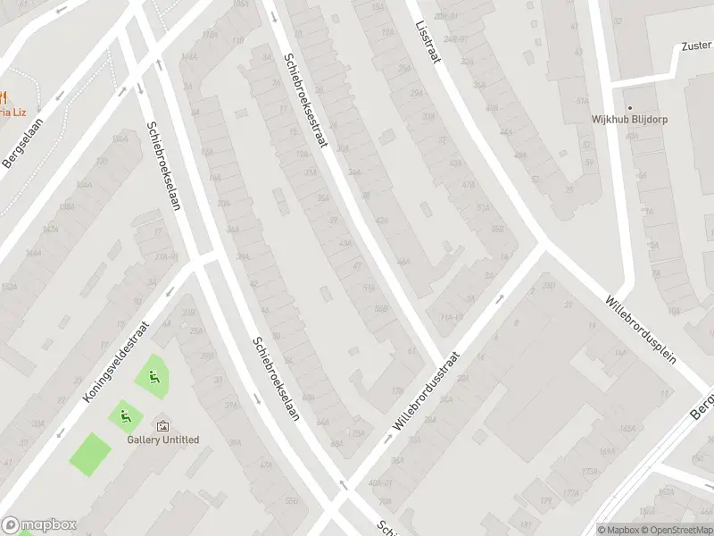 Ambulance met grote spoed naar de Schiebroeksestraat in Rotterdam