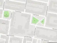 Ambulance met grote spoed naar de Marnixstraat in Rotterdam