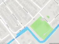 Brandweer met grote spoed naar de Van Poeljestraat in Honselersdijk vanwege een buitenbrand