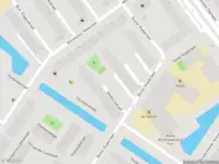 Ambulance met gepaste spoed naar de Idenburgstraat in Schiedam