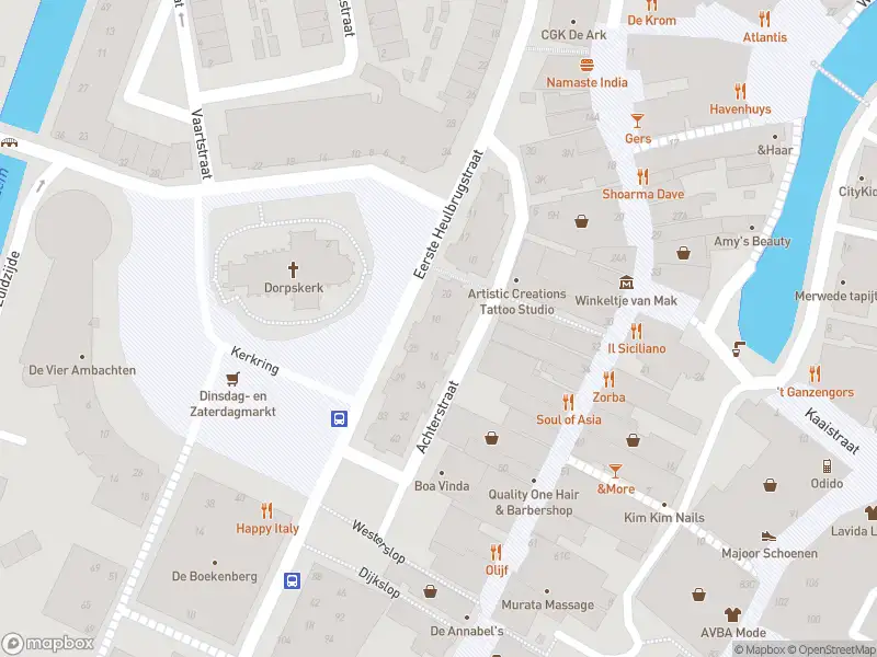 Ambulance met gepaste spoed naar de Voorstraat in Spijkenisse