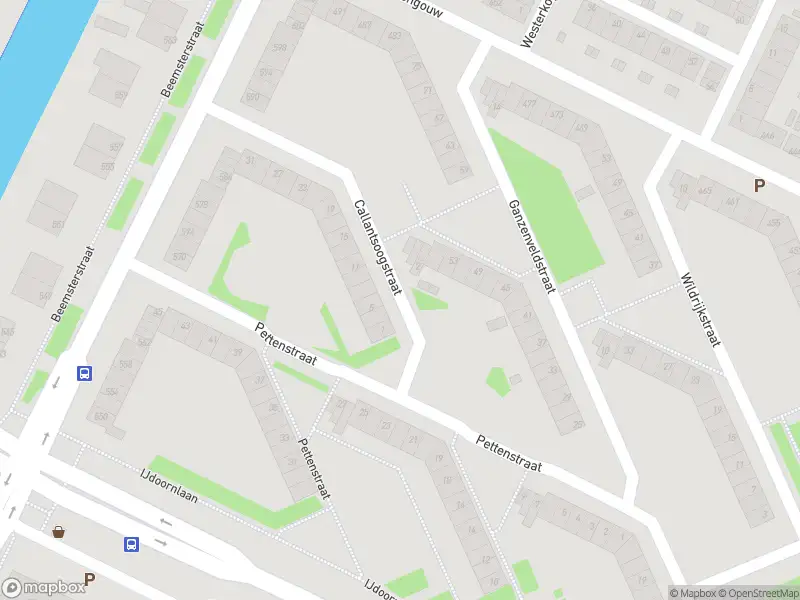 Ambulance met grote spoed naar de Callantsoogstraat in Amsterdam