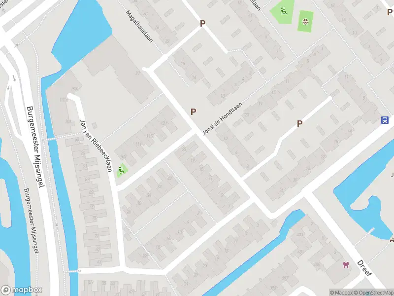 Ambulance met grote spoed naar de Magalhaeslaan in Gouda