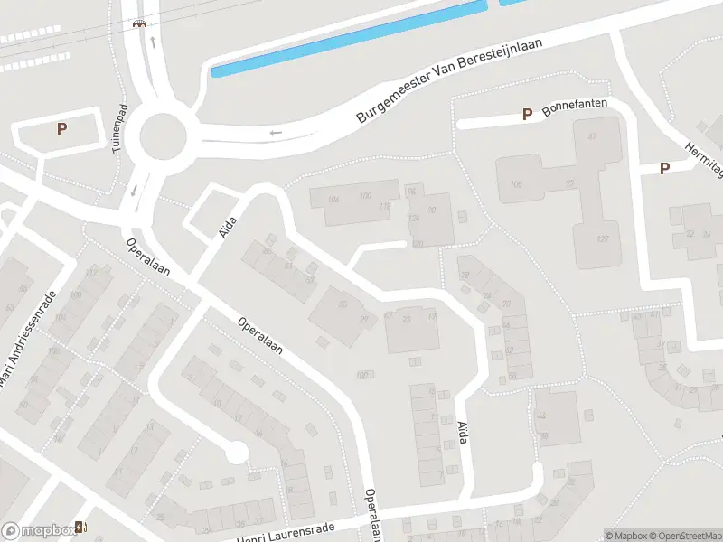 Ambulance met gepaste spoed naar de Aïda in Capelle aan den IJssel