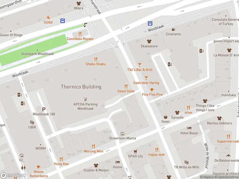 Ambulance met grote spoed naar de Hartmansstraat in Rotterdam