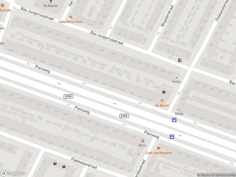 Ambulance met grote spoed naar de Pleinweg in Rotterdam