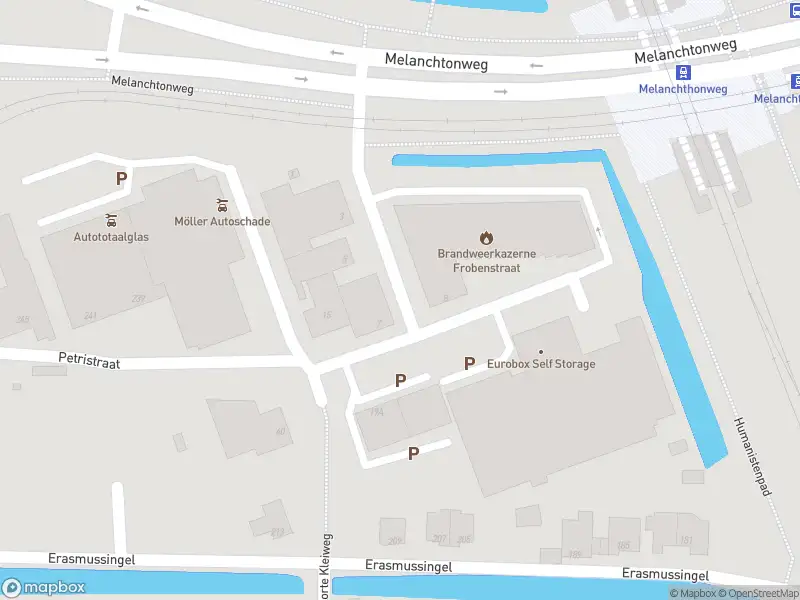 Brandweer met gepaste spoed naar de Frobenstraat in Rotterdam