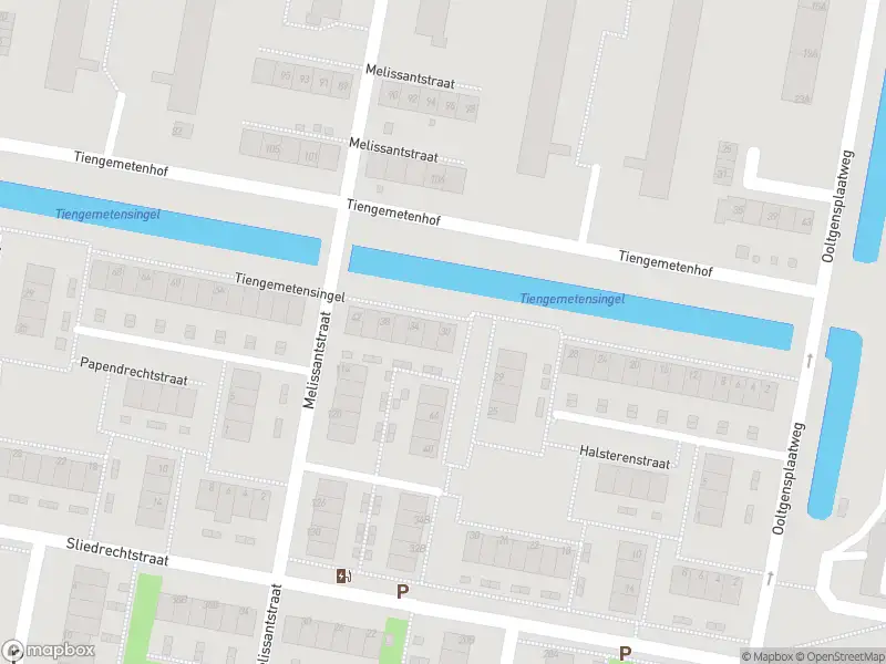 Ambulance met grote spoed naar de Tiengemetensingel in Rotterdam