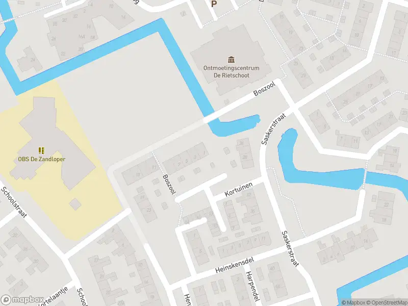 Ambulance met grote spoed naar de Boszool in Koedijk