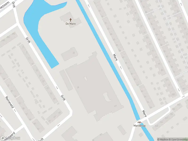 Ambulance met grote spoed naar de Mare in Rotterdam