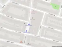 Ambulance met grote spoed naar de Benthuizerstraat in Rotterdam