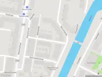 Ambulance met gepaste spoed naar de Vleeshouwerstraat in Rotterdam