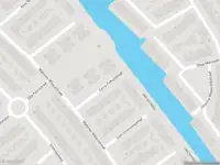 Ambulance met gepaste spoed naar de Carrie Pothuisstraat in Velserbroek