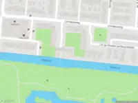 Ambulance met grote spoed naar de Directeur Moerlandsstraat in Boskoop