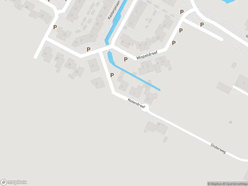 Ambulance met grote spoed naar de Notendreef in Arkel