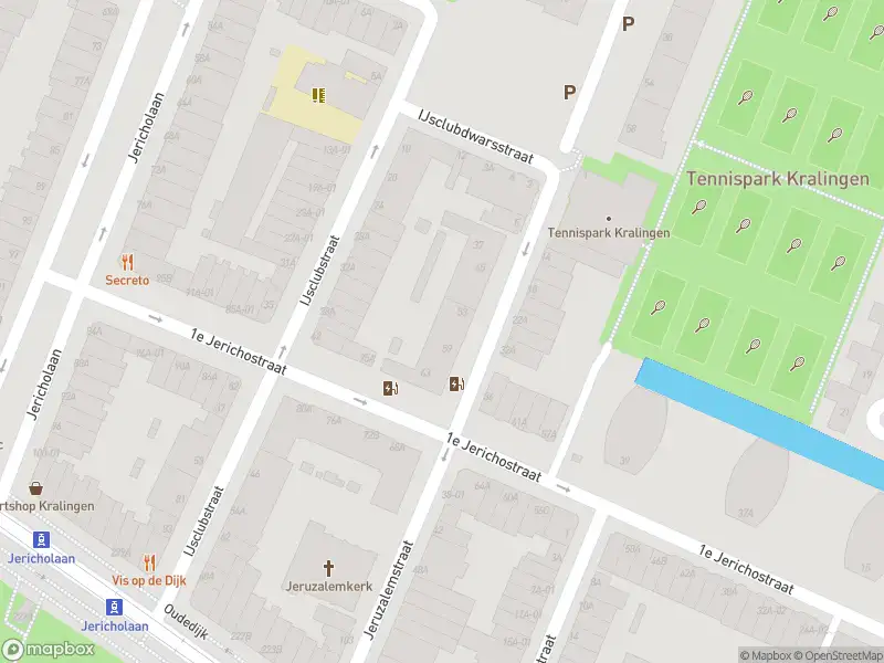 Ambulance met gepaste spoed naar de Jeruzalemstraat in Rotterdam