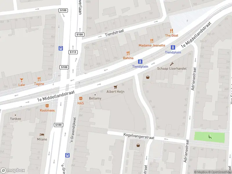 Ambulance met grote spoed naar de Korte Bajonetstraat in Rotterdam