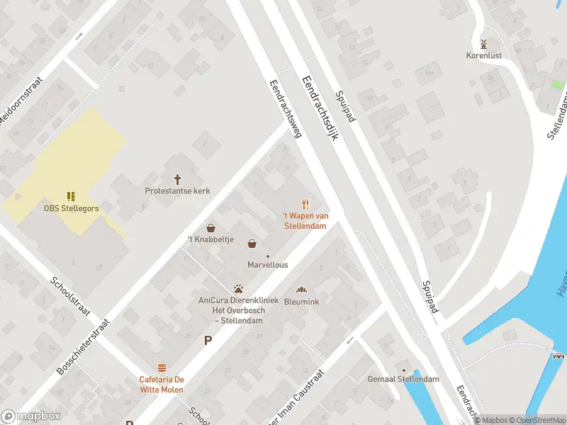 Ambulance met gepaste spoed naar de Voorstraat in Stellendam