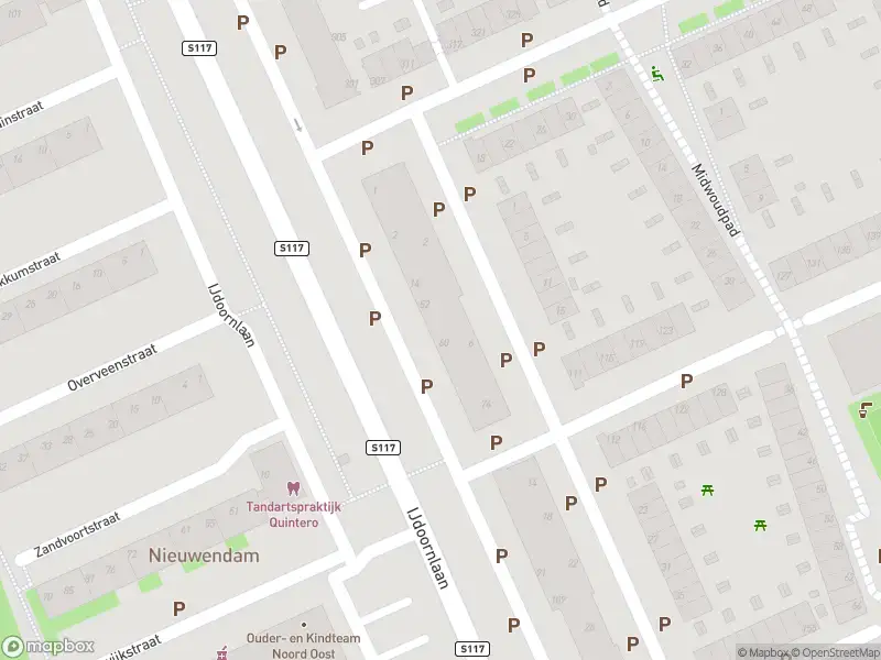 Ambulance met gepaste spoed naar de Limmenstraat in Amsterdam