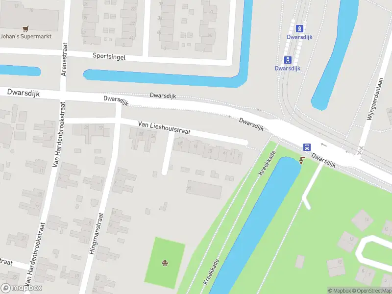 Ambulance met gepaste spoed naar de Van Lieshoutstraat in Rotterdam