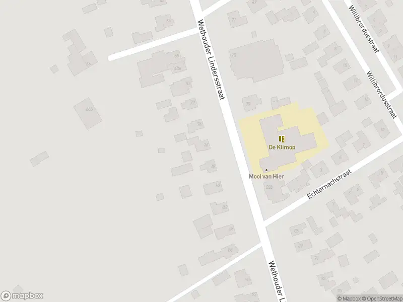 Brandweer met gepaste spoed naar de Wethouder Lindersstraat in Wilbertoord vanwege een buitenbrand