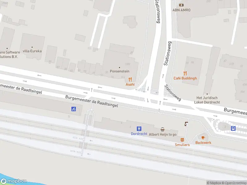 Ambulance met gepaste spoed naar de Stationsplein in Dordrecht