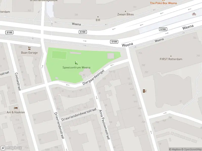 Ambulance met grote spoed naar de Diergaardesingel in Rotterdam