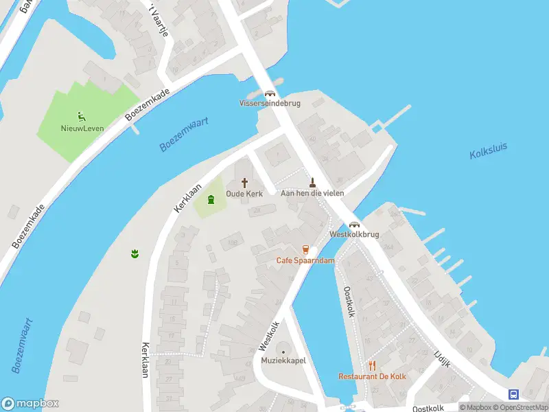 Brandweer met grote spoed naar de Kerkplein in Spaarndam vanwege personen te water