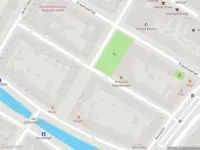 Ambulance met grote spoed naar de Rembrandtstraat in Rotterdam