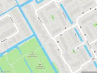 Ambulance met grote spoed naar de Binnenplaats in Blokker