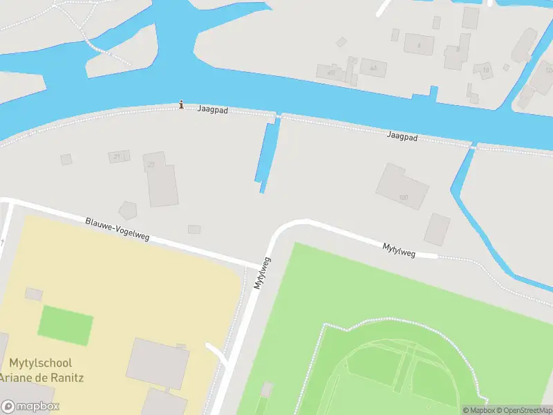 Brandweer met gepaste spoed naar de Notebomenlaan in Utrecht vanwege afhijsen patient